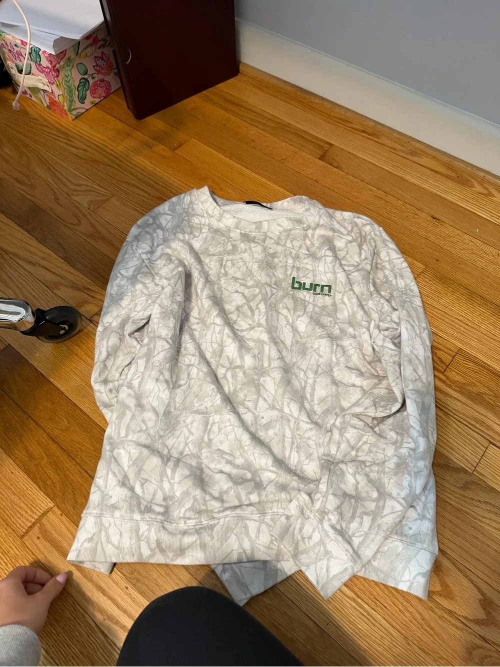 burn Crewneck Sweatshirt in camo - Picture 4 of 5